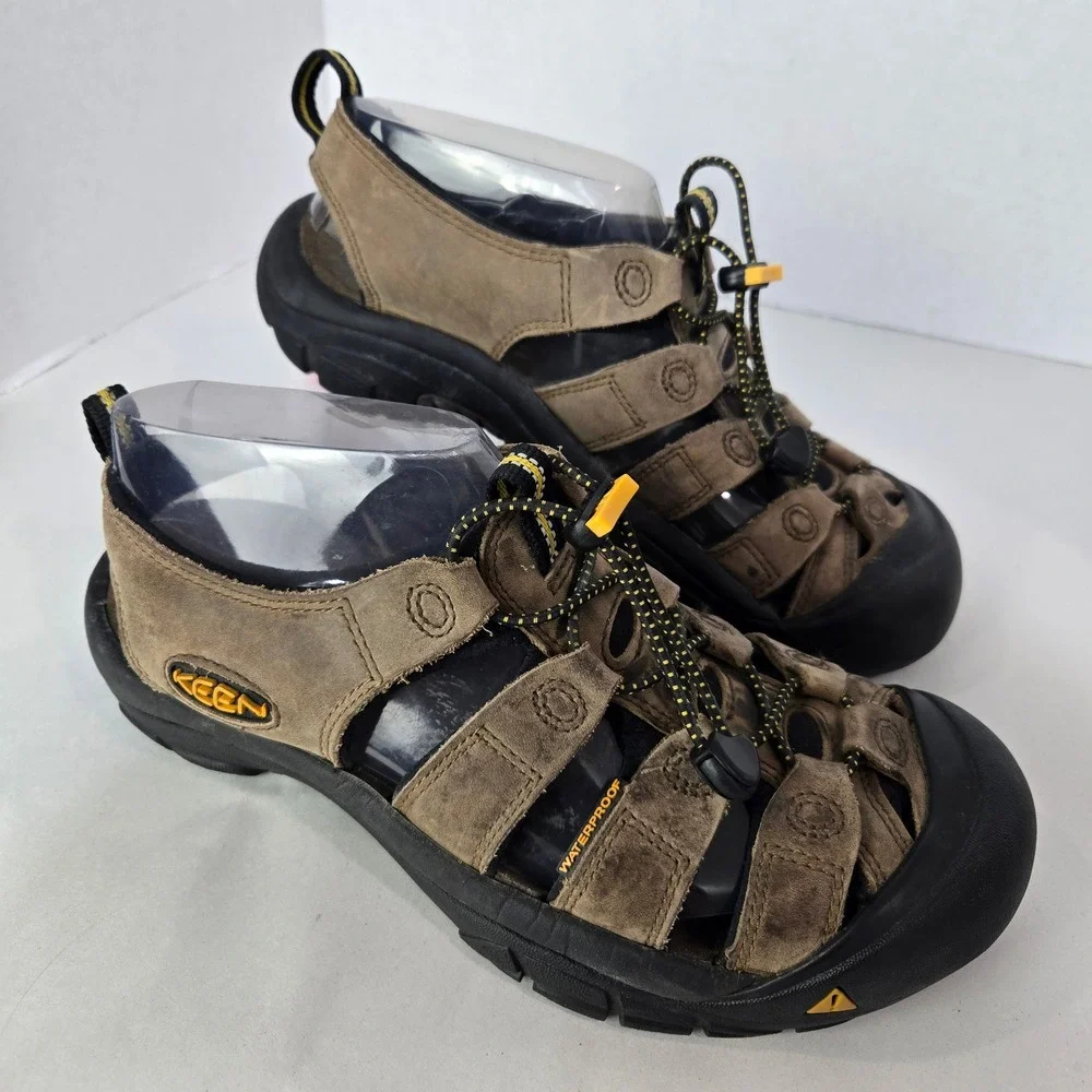 KEEN Newport Sandals Mens Size 8 women's size 9.5 Brown Waterproof Hiking #1053